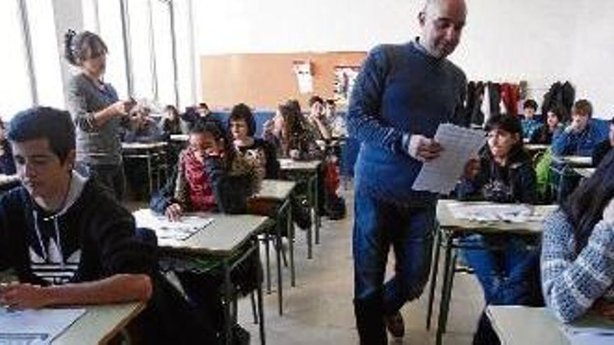 L&#039;inici d&#039;una de les proves de l&#039;alumnat de quart curs d&#039;ESO, a l&#039;institut Jaume Vicens Vives de Girona.