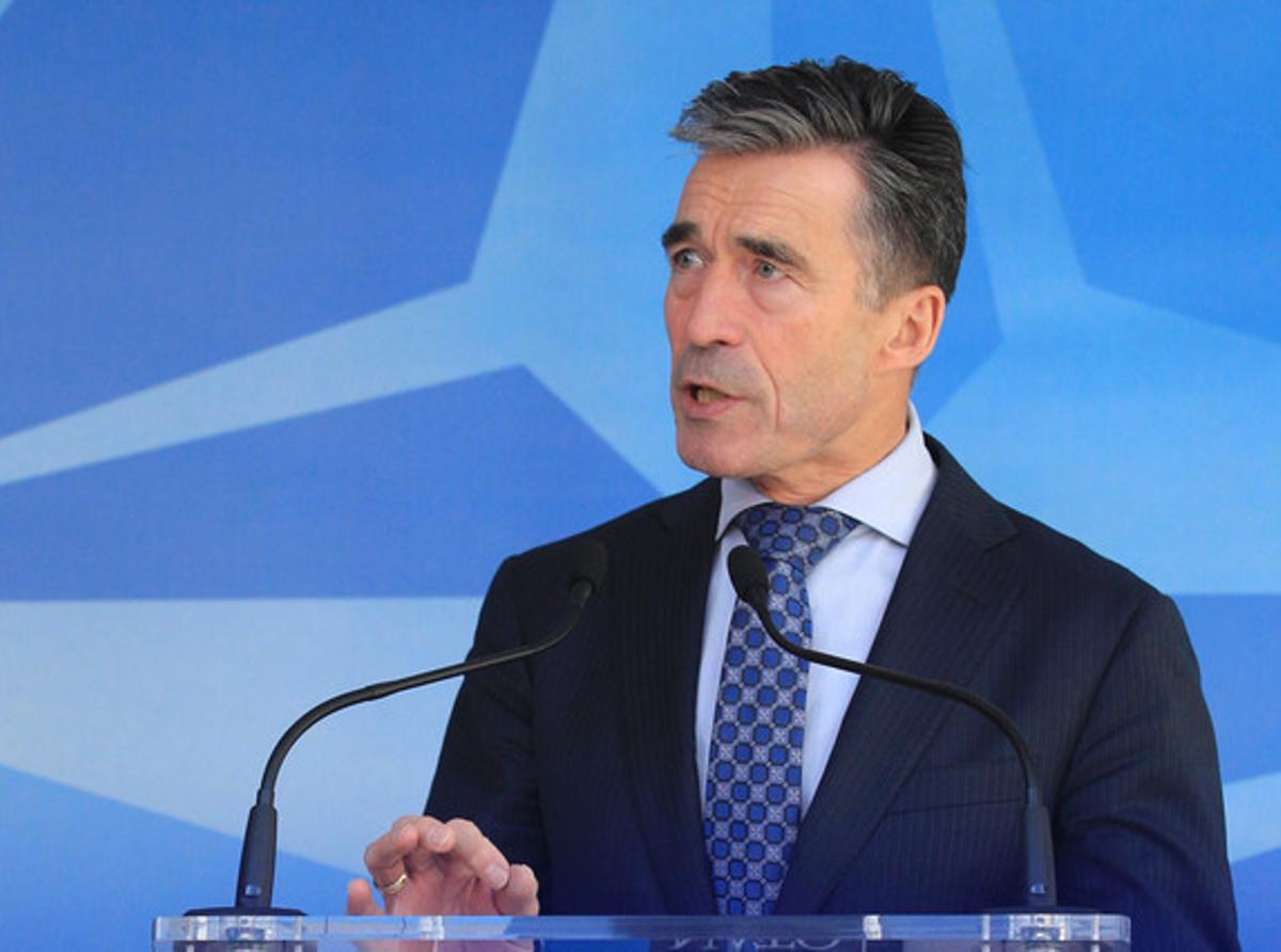 El secretari general de l’OTAN, Anders Fogh Rasmussen, durant la roda de premsa, aquest dimecres a Brussel·les.