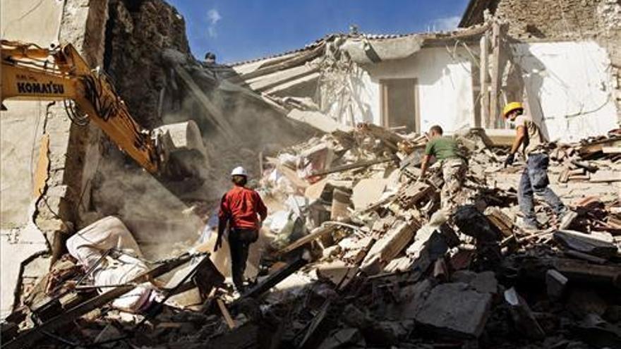 Sube a 278 el número de muertos por el terremoto en Italia