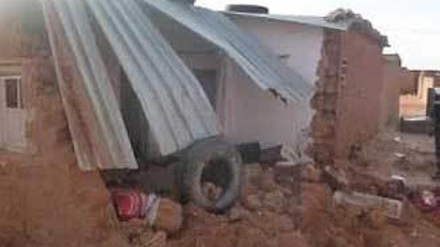 Una de las casas afectadas por las inundaciones en los campamentos saharauis.