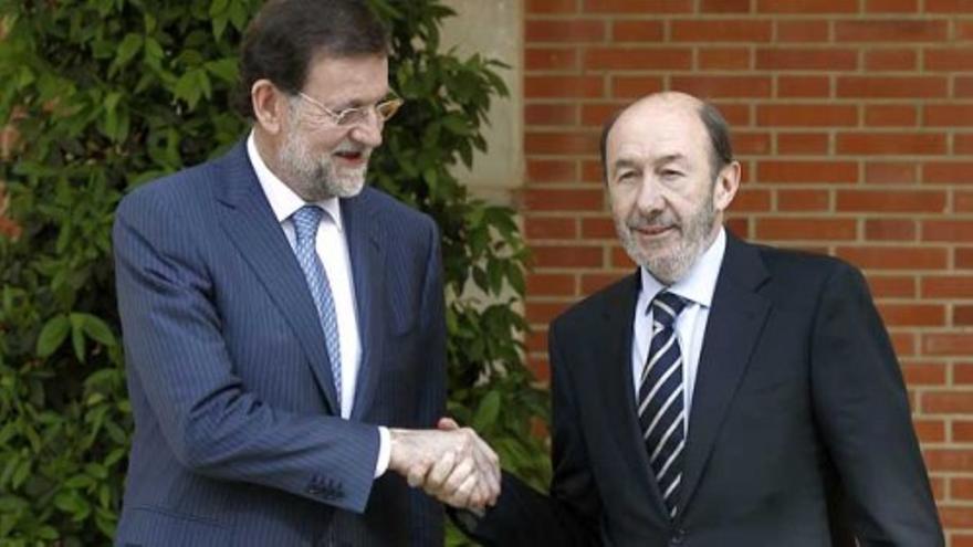 Rajoy y Rubalcaba apuestan por una final España y Alemania