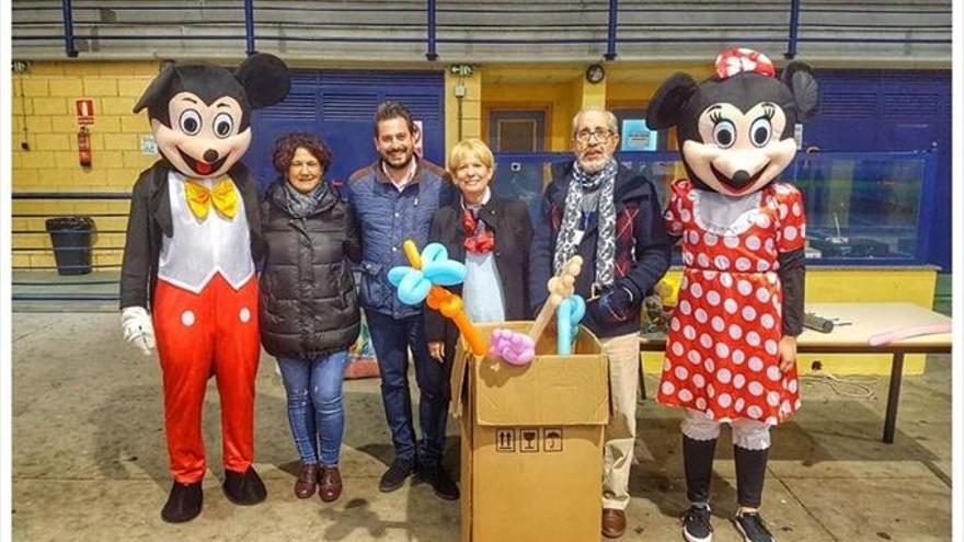 El PSOE local recauda 150 productos de primera necesidad para los niños