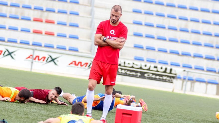 El chino Zhou Jiahao debuta hoy en el segundo amistoso del Eldense en Petrer