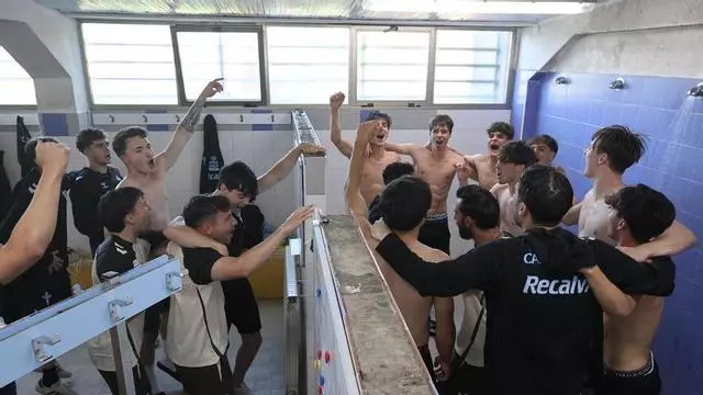 Los jugadores del Celta Juvenil A celebran la histórica goleada frente al Soares (13-0)
