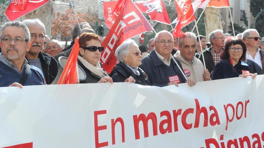 Los jubilados murcianos: subida de pensión &quot;o Rajoy se va a la calle&quot;