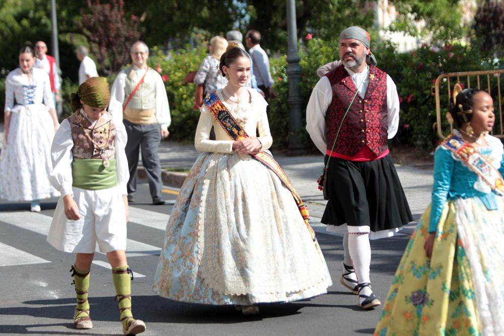 Homenaje a la Senyera de la agrupación de Fallas del Marítim