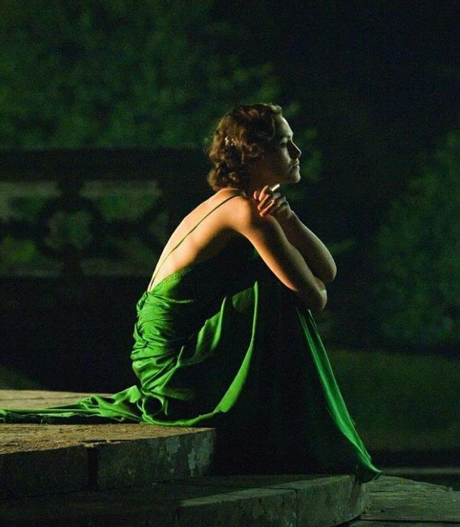 Keira Knightley con el favoso vestido verde en 'Expiación'