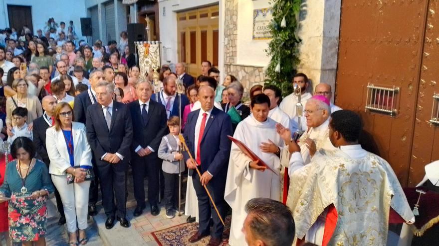 Con el rito de la apertura de la Puerta Santa el obispo de Córdoba inaugura el año jubilar carmelitano en Rute