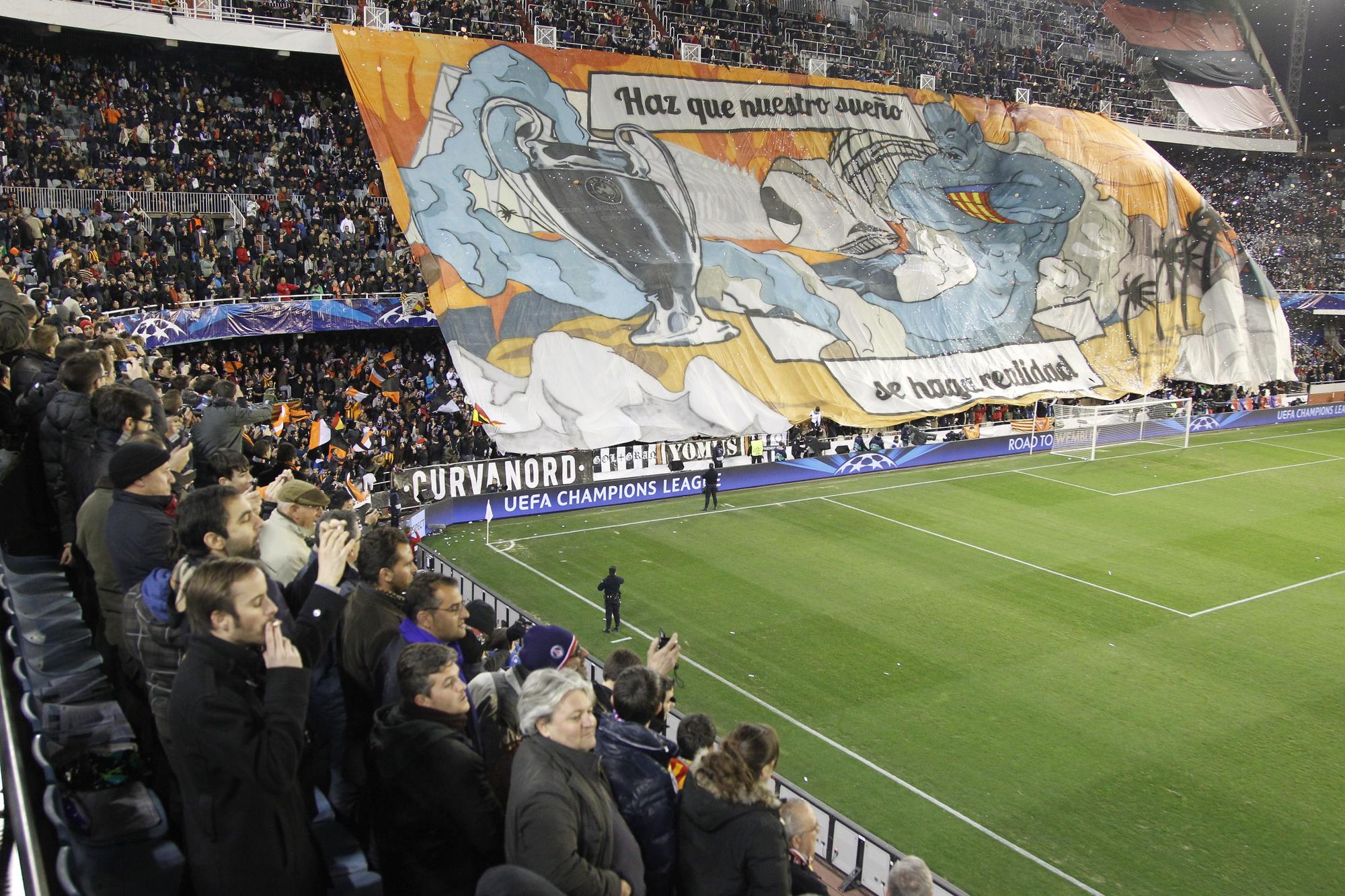 Históricos momentos mágicos de la grada de  Mestalla que pronto volverán