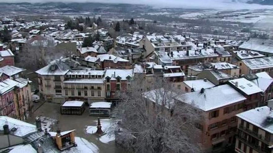 El municipi de Puigcerdà va quedar enblanquinat des de primera hora del matí.