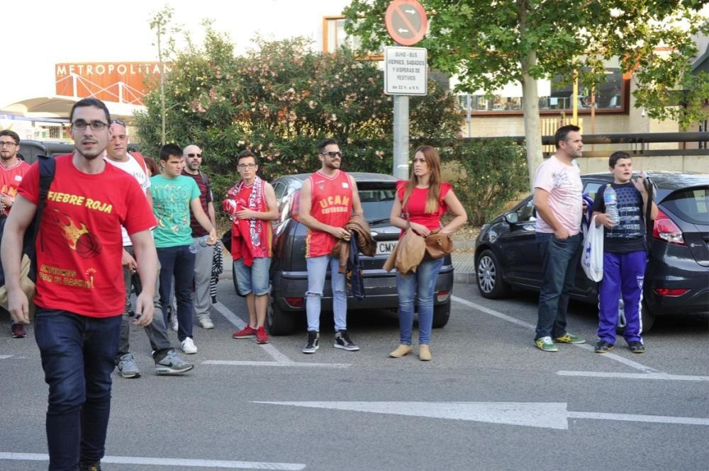 Llegada del UCAM Murcia CB a Murcia