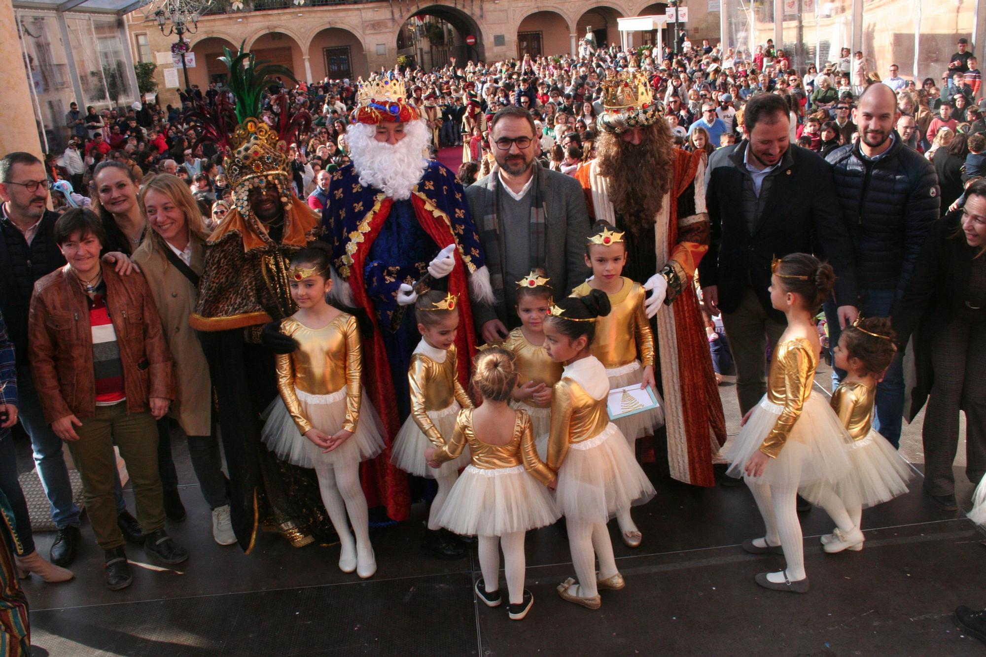 Los Reyes Magos llegan a Lorca en carroza de cuento