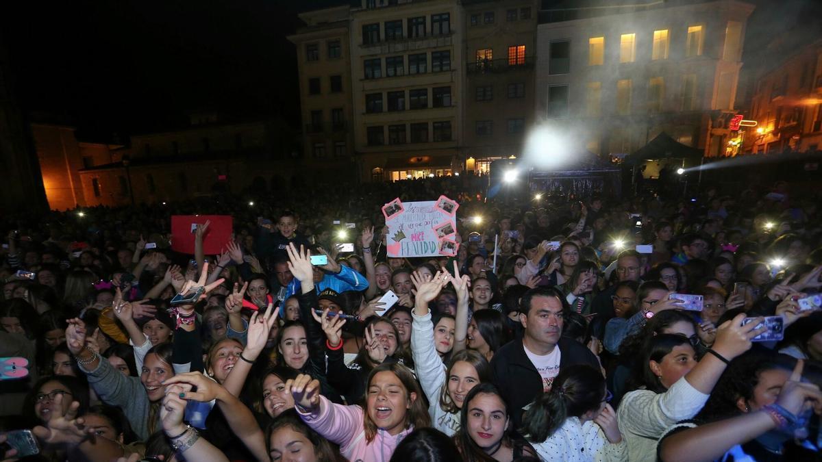 El público de un concierto en la plaza de la Catedral en una edición antigua de San Mateo.