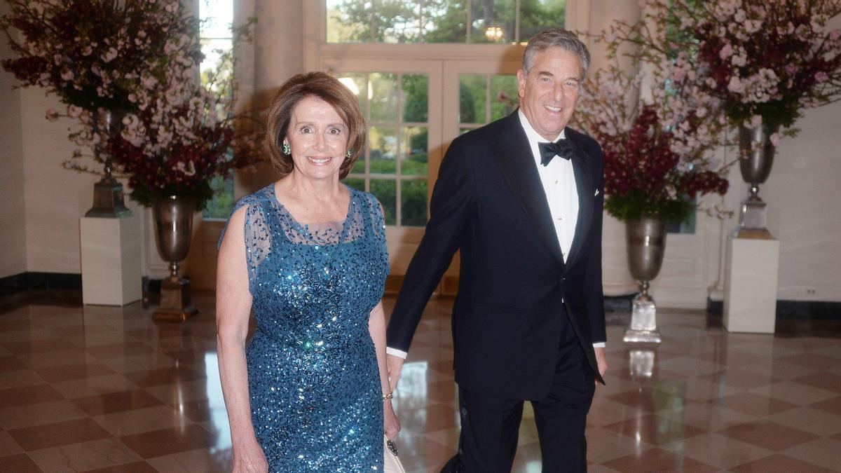 Nancy Pelosi y su marido.