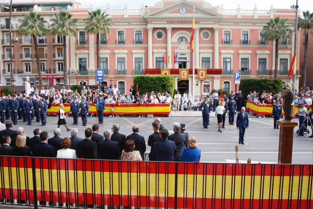 Los murcianos se vuelcan con la bandera