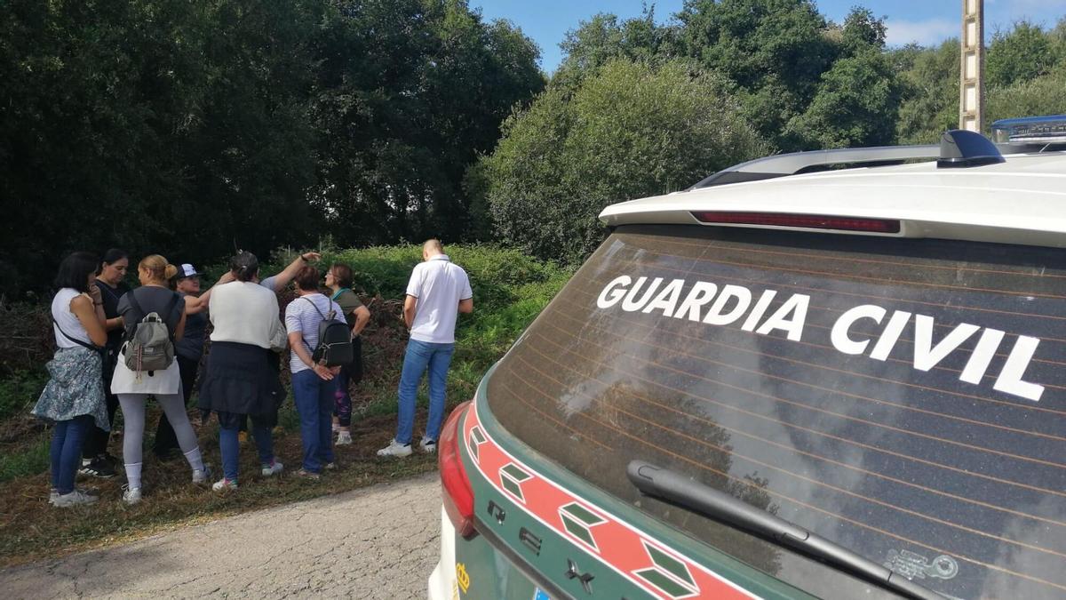 El operativo de búsqueda del usuario de la residencia de Silleda encontró el cuerpo en una finca de maíz en la zona de Casas do Monte.