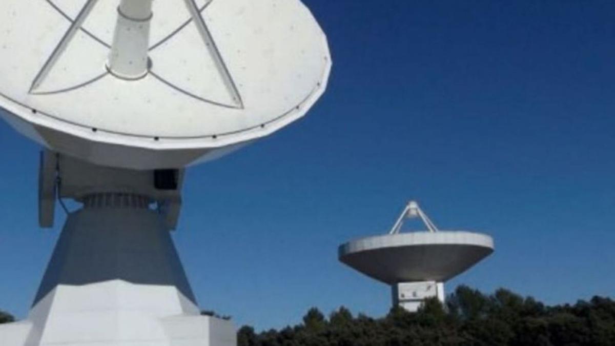 El radiotelescopio del observatorio de Yebes, en Guadalajara, de 13,2 metros, similar al previsto en Gran Canaria.. | | LP/DLP