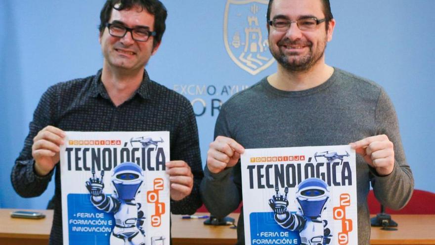 José Norberto Mazón y Víctor Ferrández en la presentación de Torrevieja Tecnológica