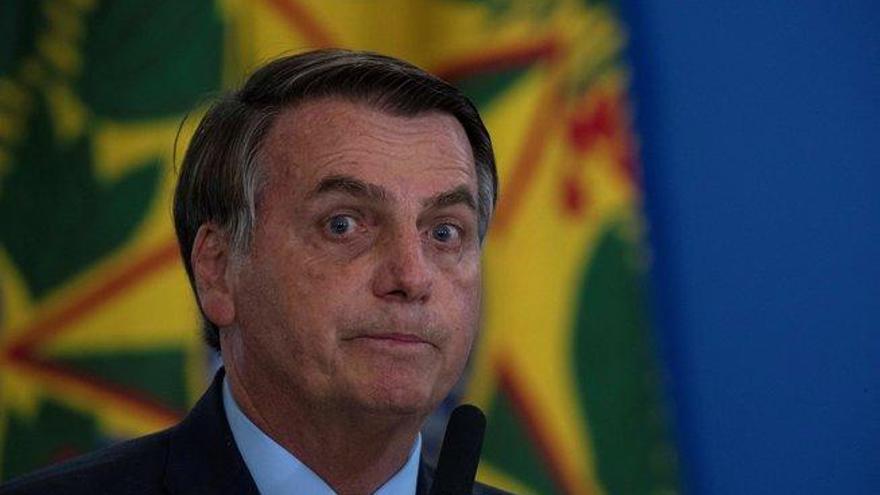 Bolsonaro ataca a una periodista acusándola de obtener información a cambio de sexo