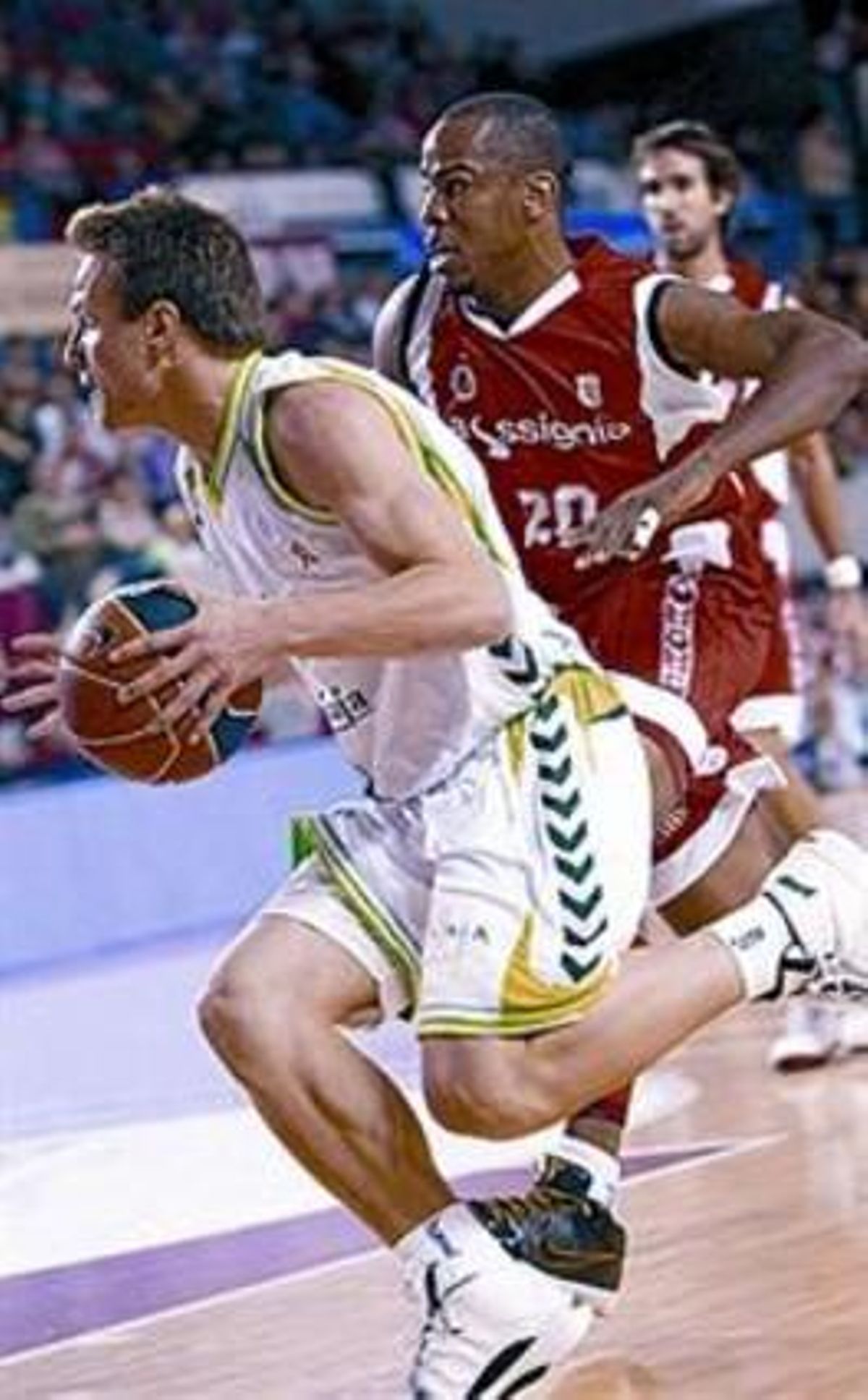 Freire supera Owens, ahir.