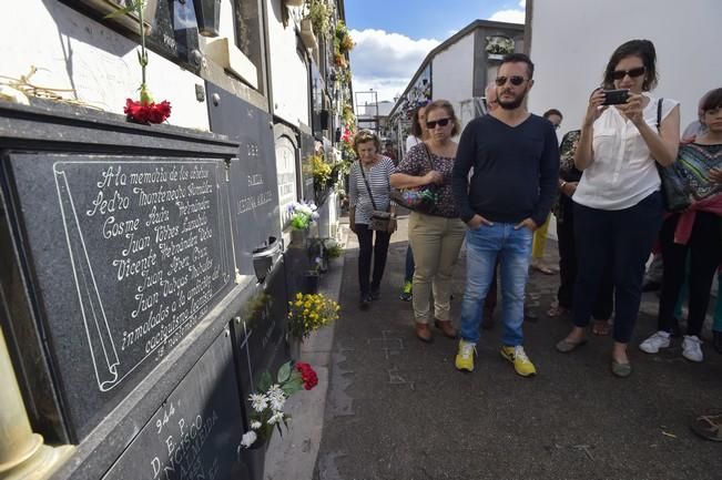 Ruta por el cementerio de Vegueta