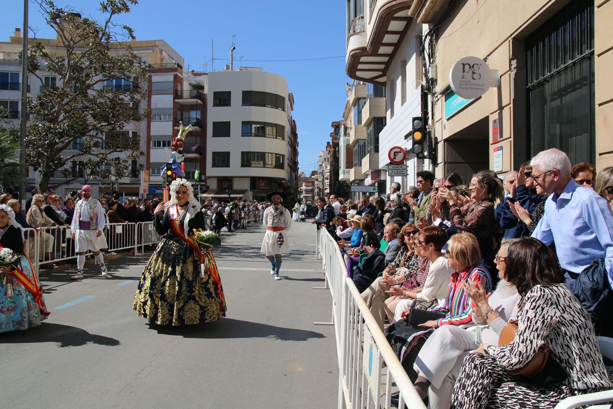 Las mejores imágenes de la 'Ofrena' de las Fallas de Burriana