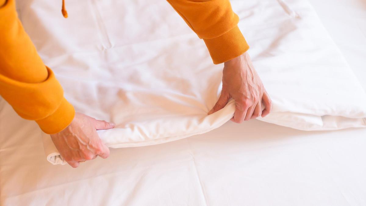 Cómo doblar las sábanas tú sola paso a paso