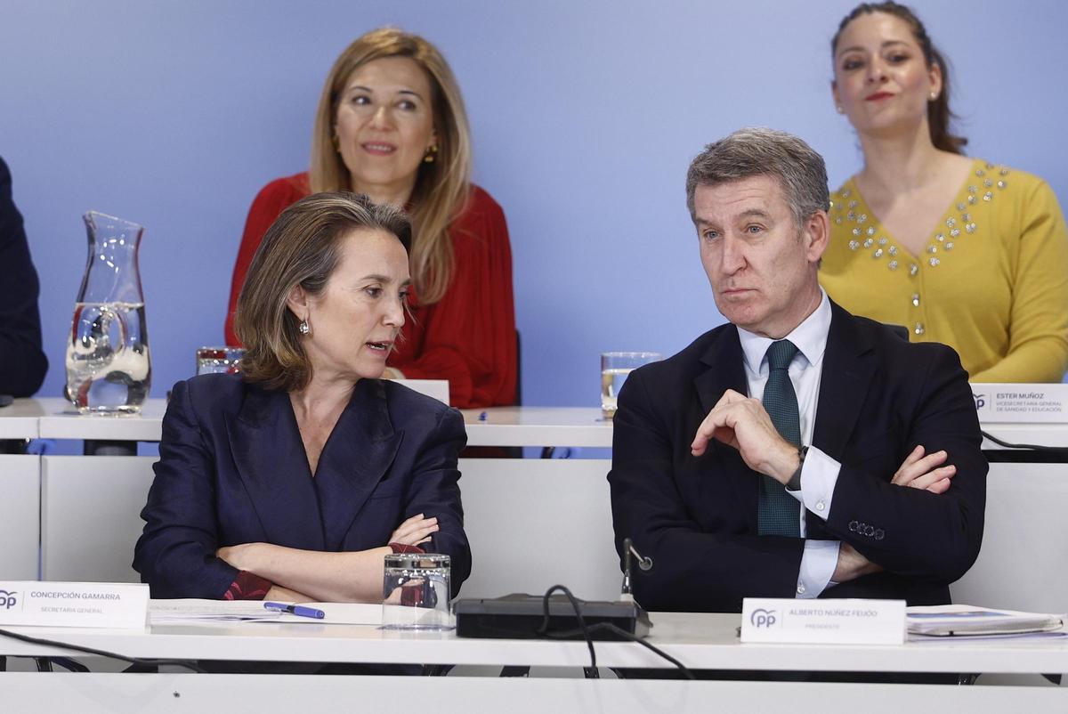 Feijóo reclama el debate del estado de la nación para que se retrate la soledad de un Sánchez zombi
