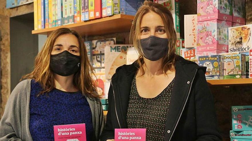 Les gironines Eva Gasull i Maite Marcó, amb el seu llibre, «Històries d&#039;una panxa».