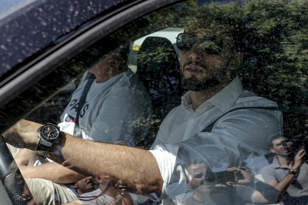 Rafa MIr mantiene una reunión con el Valencia para aclarar su situación