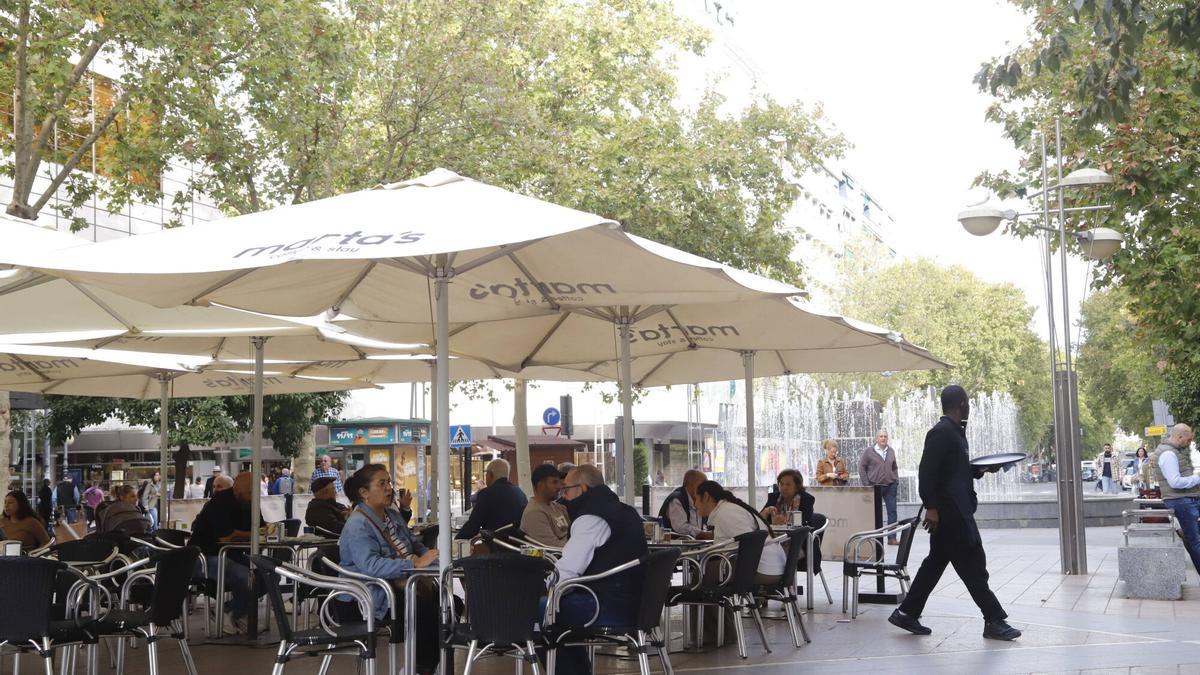 Veladores en el Bulevar del Gran Capitán.