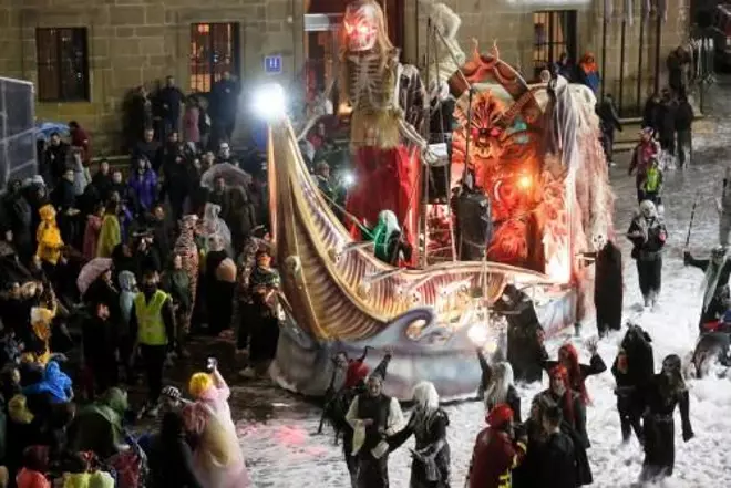 XXIX Descenso Fluvial de la Calle Galiana de Avilés, en imágenes
