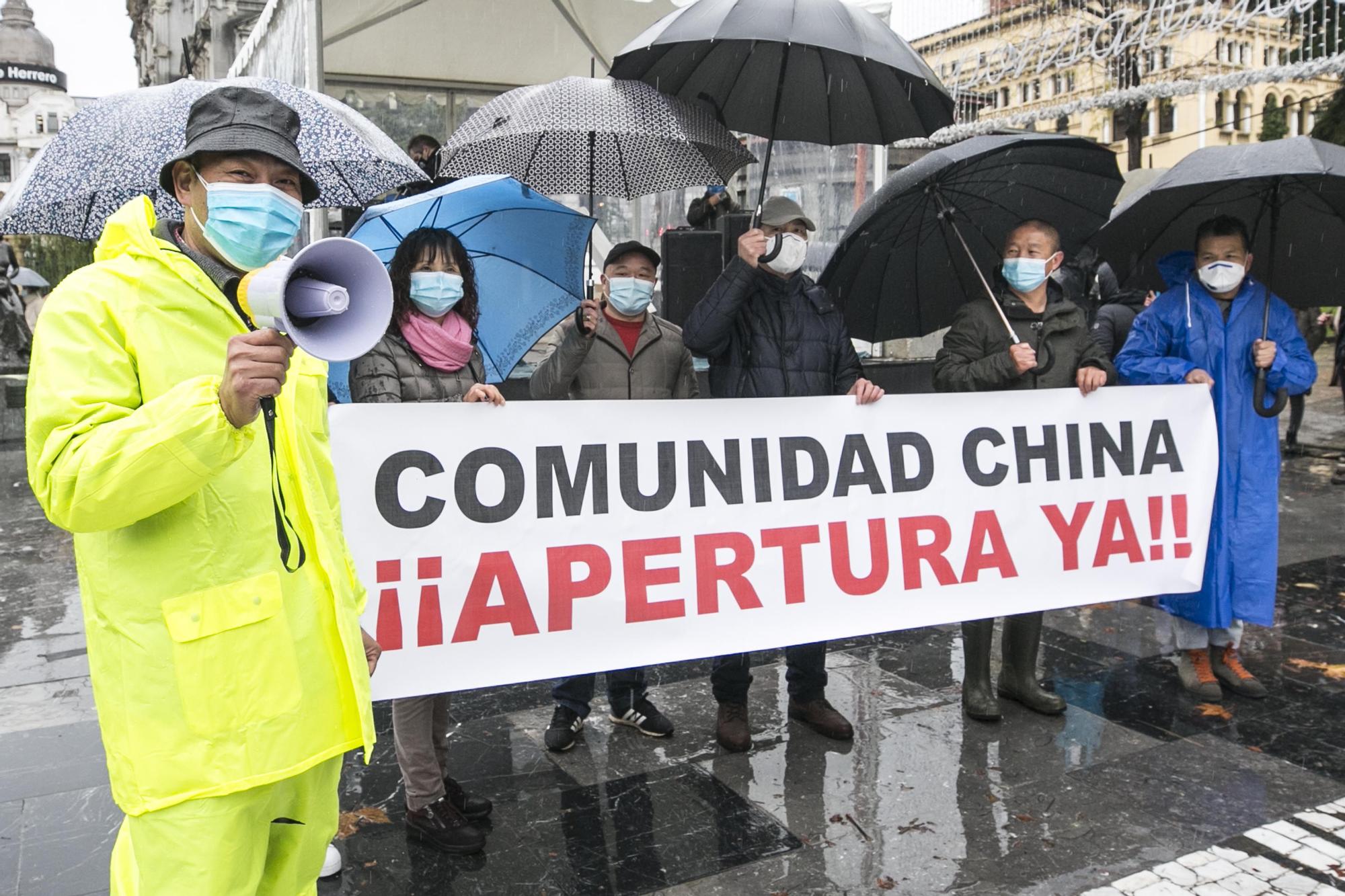 La hostelería toma las calles y exige "no perder las cenas de diciembre"