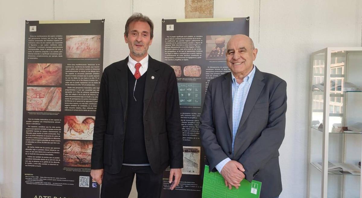 El comisario de la muestra y el director de la UNED de Zamora. | CEDIDA