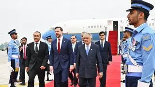 DIRECTO | Dos barcos de guerra de EEUU cruzan Ormuz por primera vez desde el inicio de la guerra