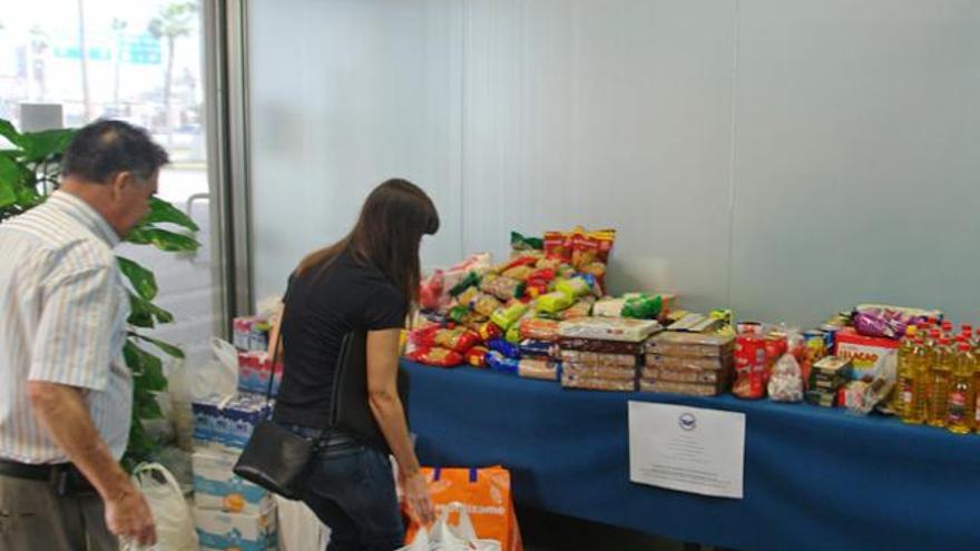 Los empleados de Endesa reúnen 2.700 kilos de comida
