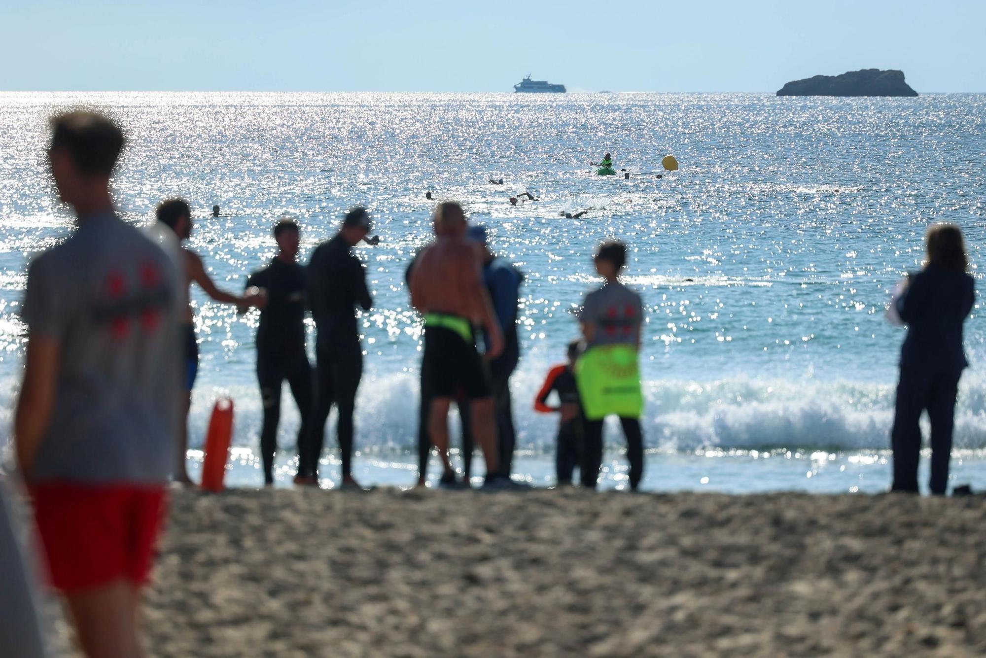 Galería: Más de 40 socorristas empiezan en nueve playas de Sant Josep