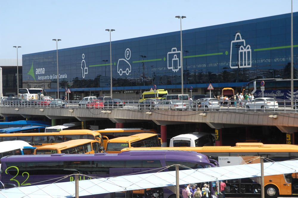 Llegada viajeros al aeropuerto de Gran Canaria