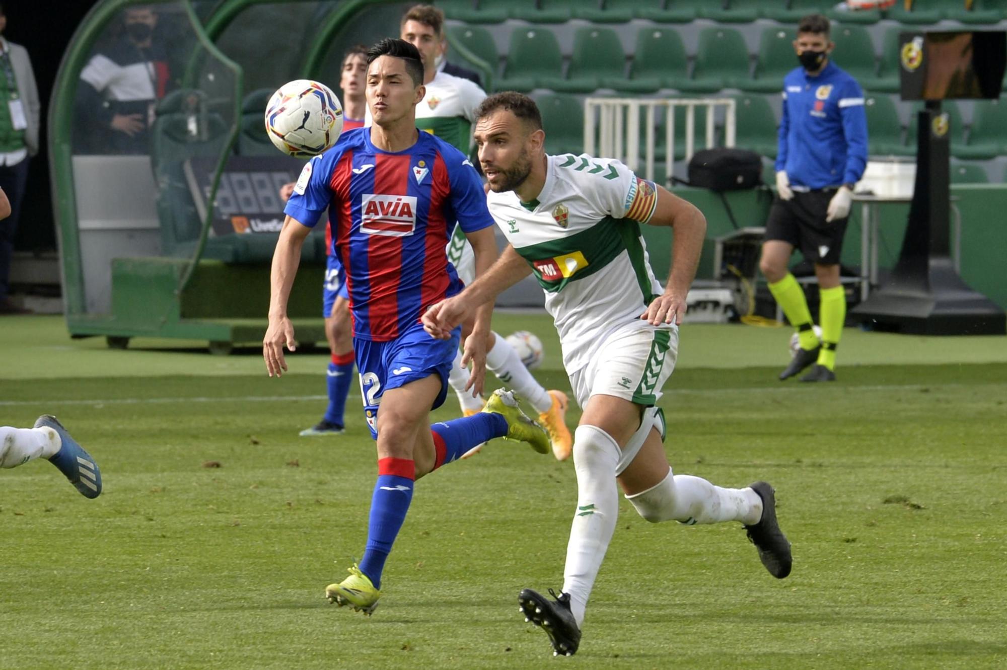 El Elche vence al Eibar 1-0 y se reencuentra con la victoria después de 17 partidos