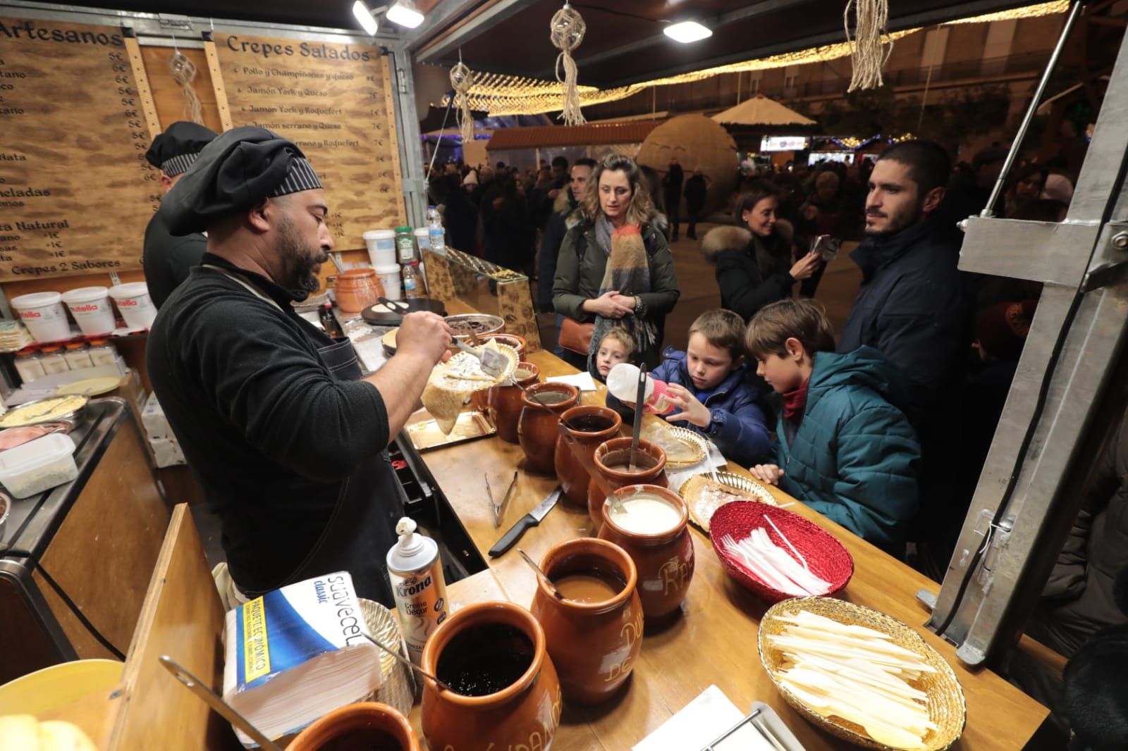 En imágenes | Zaragoza ya brilla por Navidad