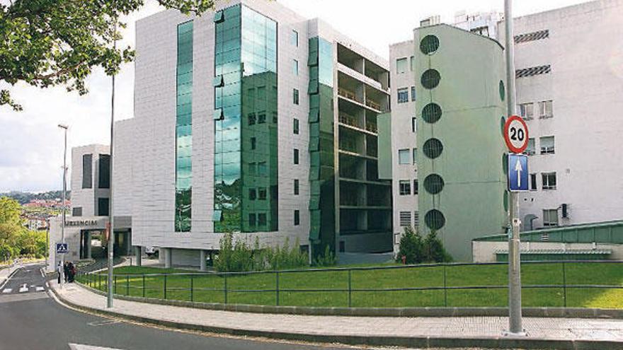 Complejo Hospitalario Universitario de Ourense.  // J.Regal
