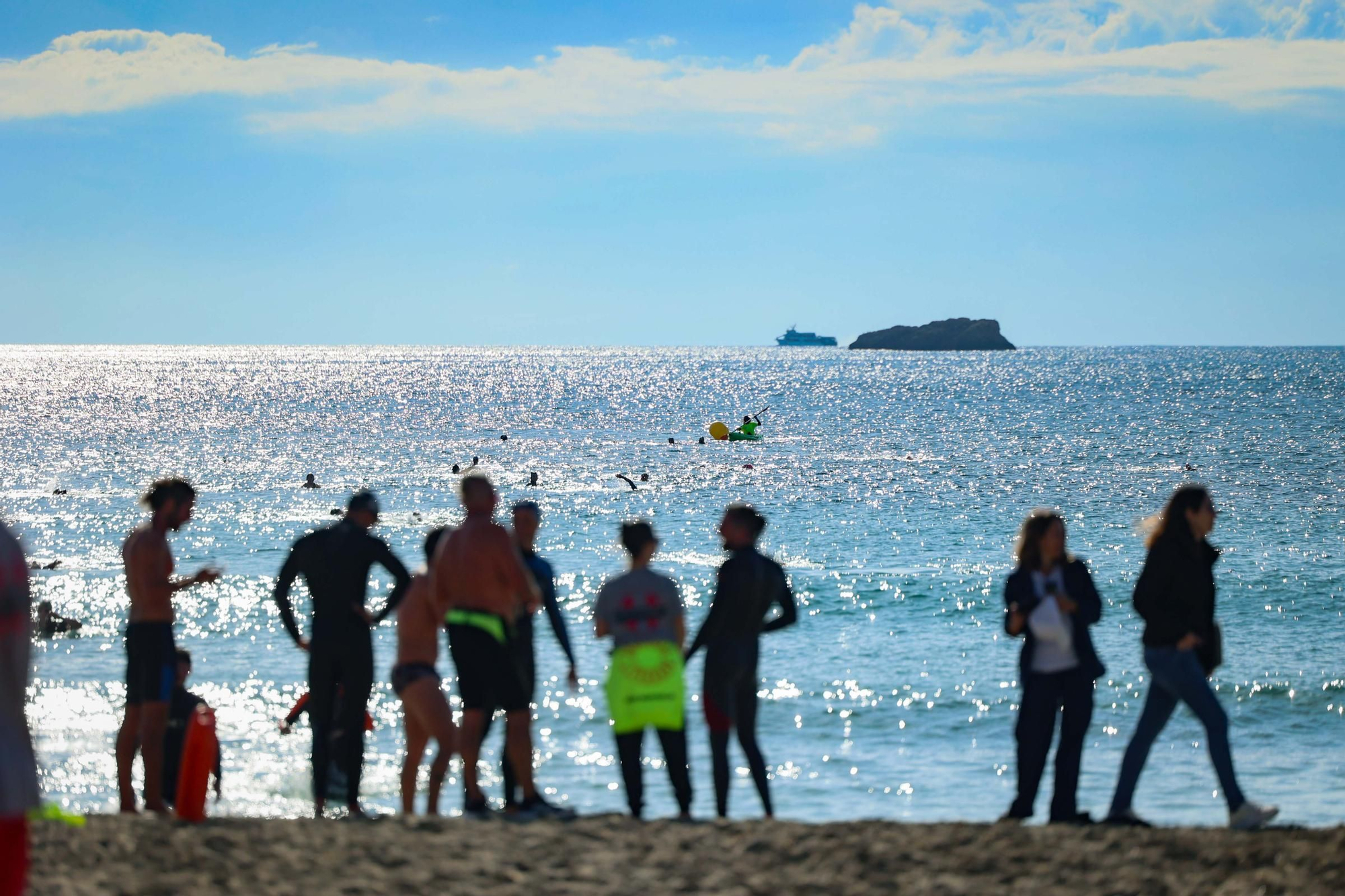 Galería: Más de 40 socorristas empiezan en nueve playas de Sant Josep