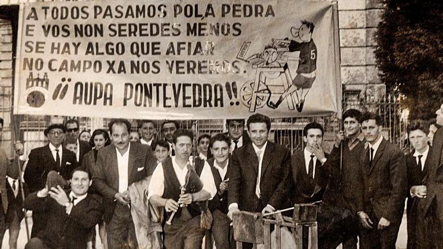 Ambientación de peñas y con hinchas del Pontevedra | FDV