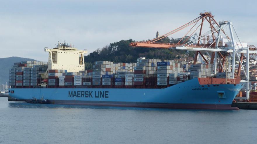 Uno de los buques de Maersk atracado en el Puerto de Vigo // Autoridad Portuaria