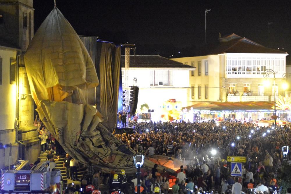 El globo de Betanzos se rompió al iniciar su ascenso y no pudo surcar el cielo por San Roque