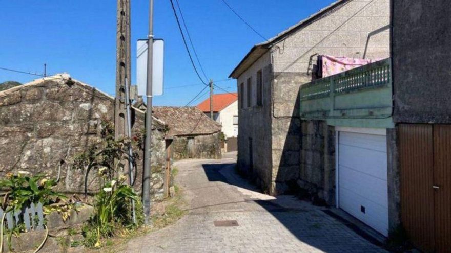 Uno de los viales reformados que denuncia el PP en Chandebrito.