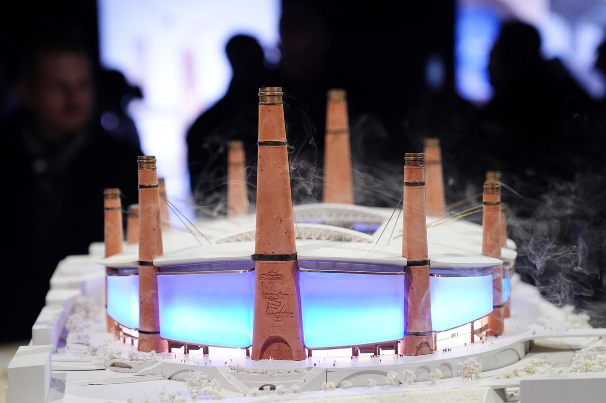 20 November 2025, United Kingdom, Birmingham: A Diorama of Birmingham City Football Club's new stadium plans during the unveiling at Digbeth Loc, Birmingham. Photo: Jacob King/PA Wire/dpa 20/11/2025 ONLY FOR USE IN SPAIN. Jacob King/PA Wire/dpa;Unclassified Soccer;soccer;sports;football;construction and property;New Birmingham City Stadium Design Unveiling
