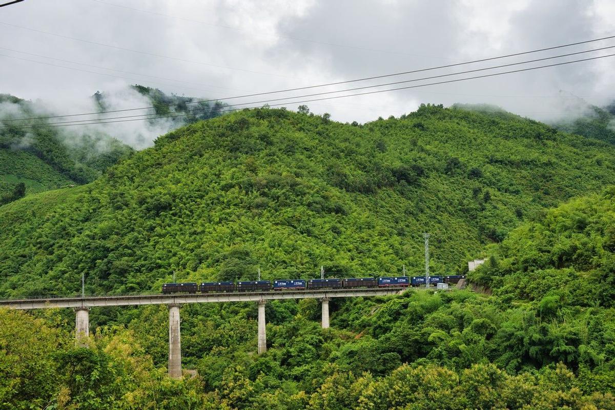 Tren más largo del mundo: de Lagos a Singapur