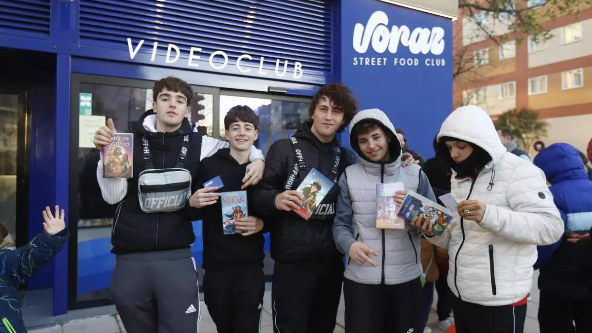 Voraz Street Food Club, la nueva hamburguesería de Valdespartera escondida en un videoclub