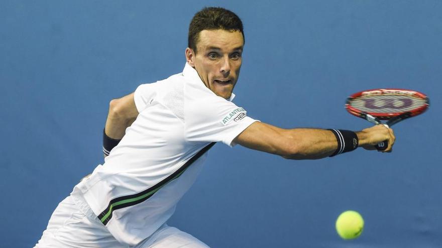 Roberto Bautista vence a Martin Klizan en cinco mangas